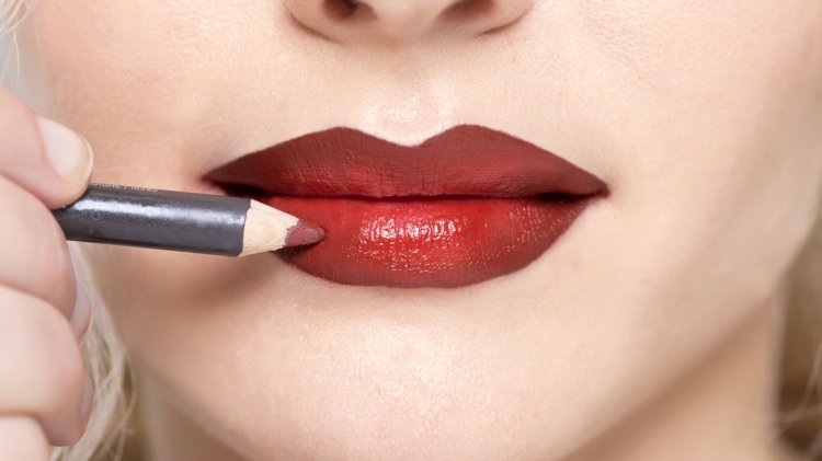 Marylin Monroe ser röd läppgradient ut