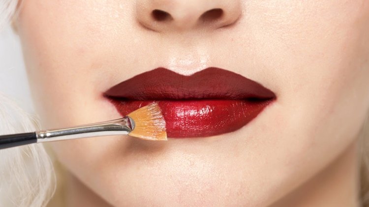 Marylin Monroe Look Red Lips Lip Gloss