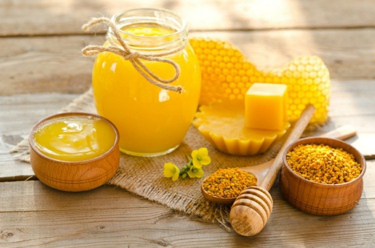 läppbalsam-gör-själv-honung-naturliga ingredienser-recept