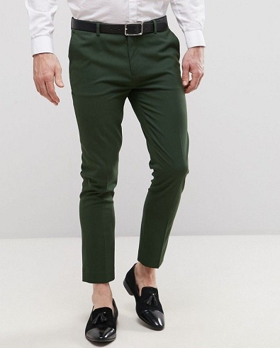 Vihreät rajatut housut