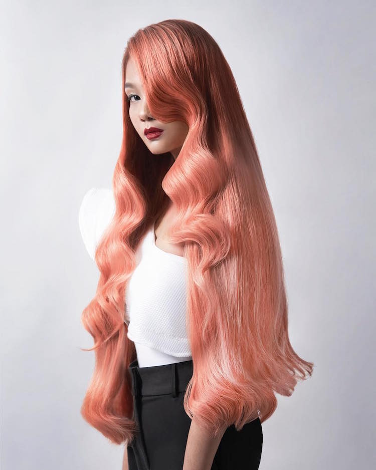 Living Coral Hair Hårfärg Hårtrender Sommartrend Trender Långt hår Rött läppstift