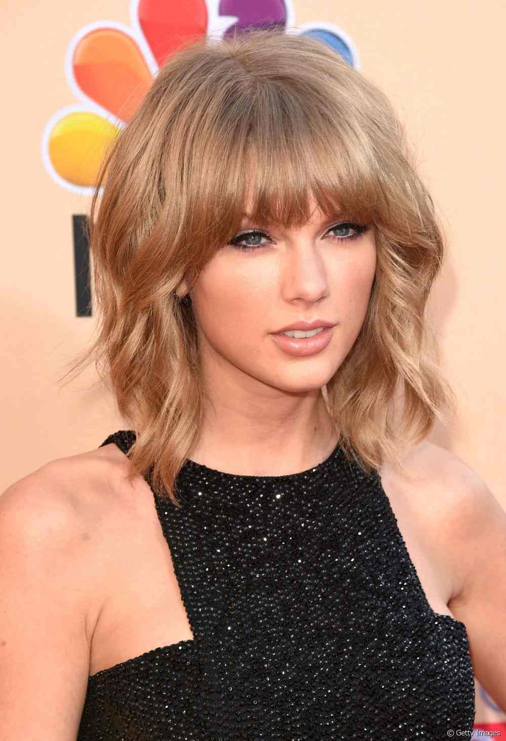 Taylor Swift Frisyrer Honung Blond Hårfärg Hårtrender Kvinnor