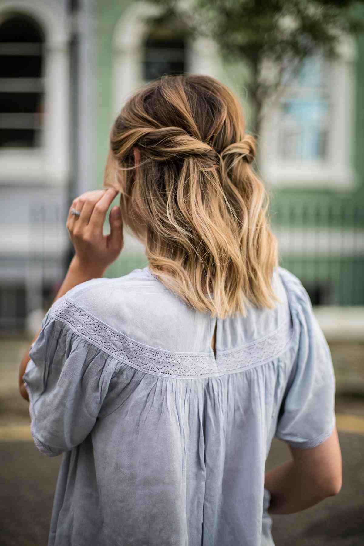 Medium längd hårstil instruktioner lätt blont hårfärg ombre look