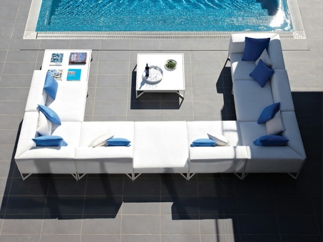 pool modern design ta plats vit tyg