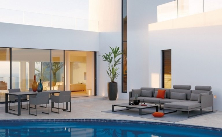 Lounge-trädgårdsmöbler-soffa-soffbord-grå-modern