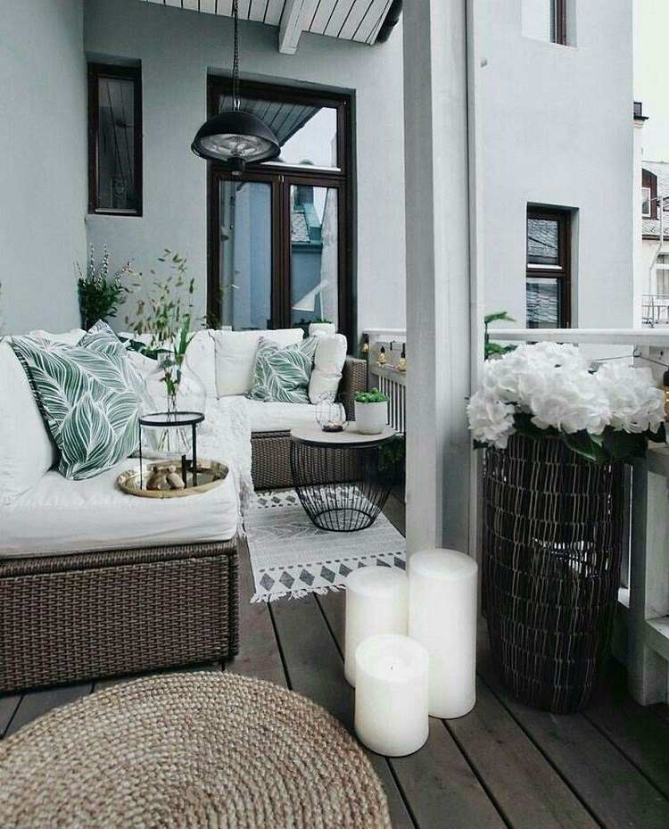 Balkongtrender som möbler liten lounge hörn balkong