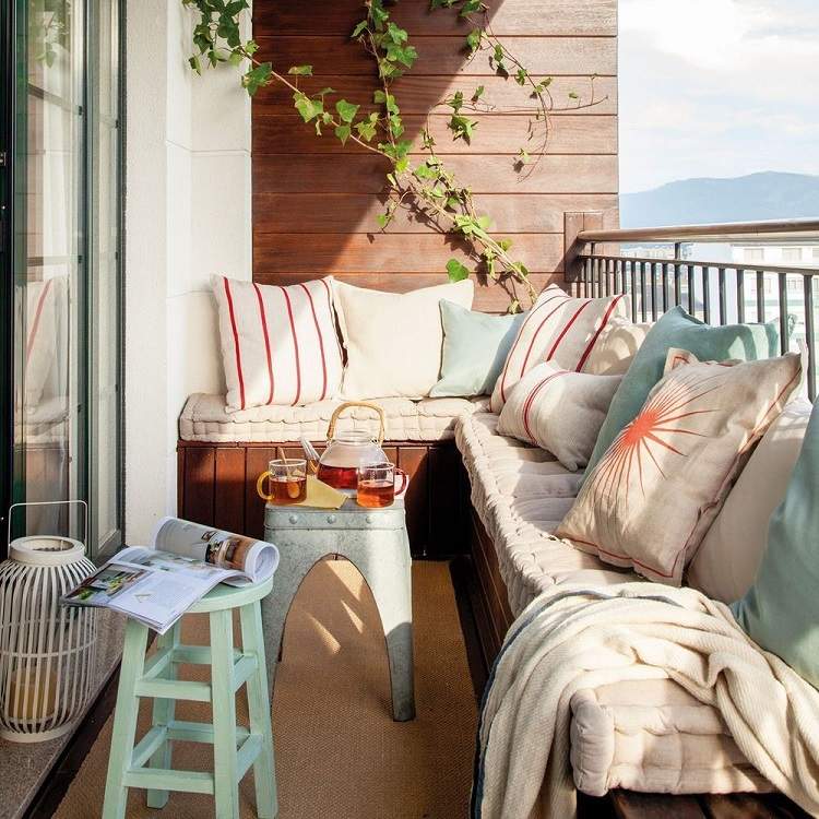 Loungemöbler, liten balkong, bygg själv en pallsoffa DIY -instruktioner