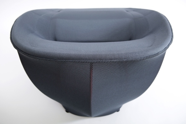 Lounge stol design Benjamin Hubert innovativa textilier