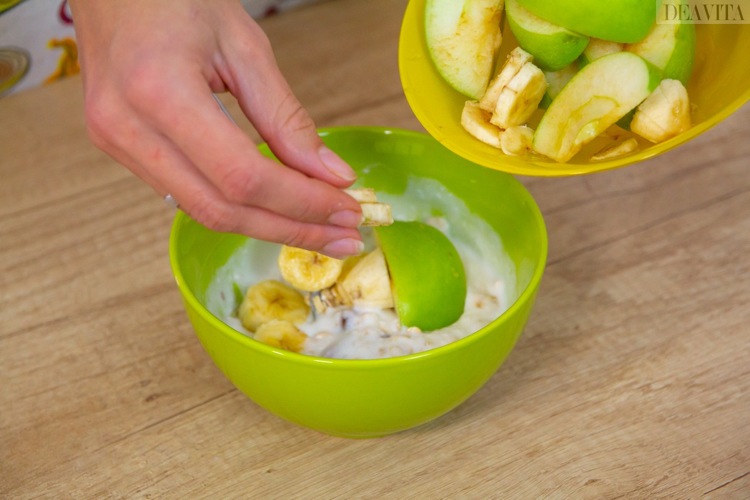 lågkolhydratfrukost bananer äpple yoghurt