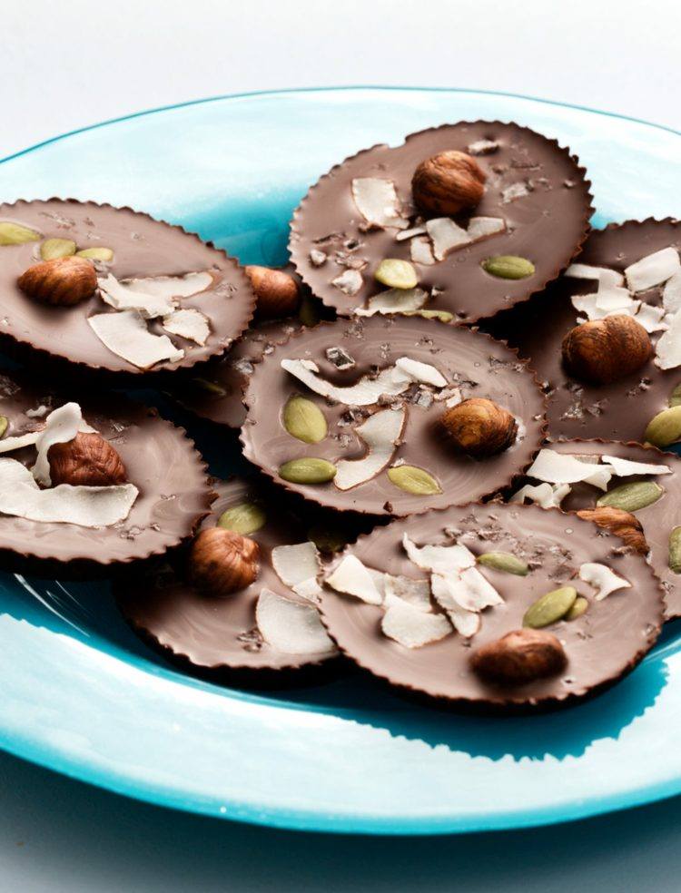 lågkolhydratrecept-desserter-sötsaker-kakao-hasselnöt-snabbberedning