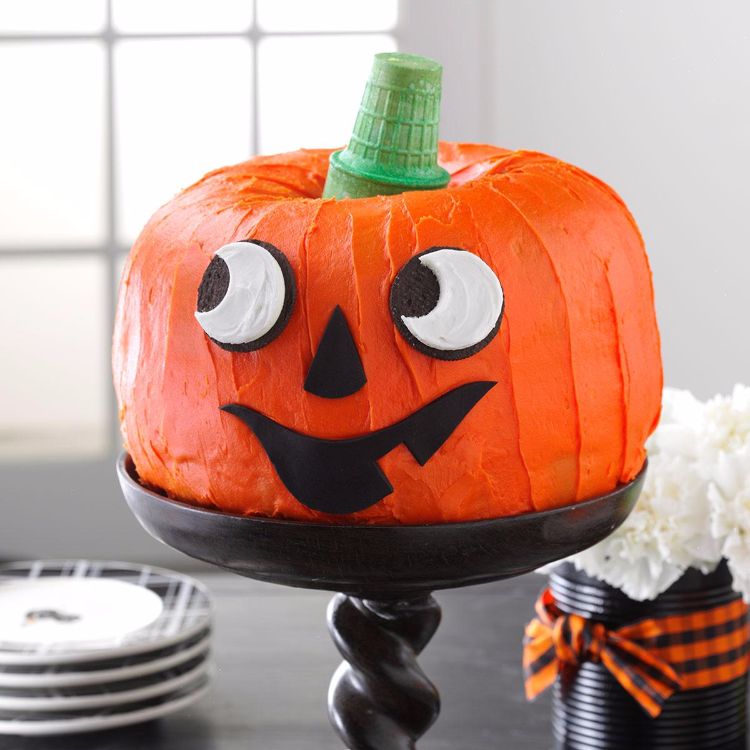 rolig-halloween-recept-skrämmande-aptitretare-spöklik-finger-mat-pumpa-tårta