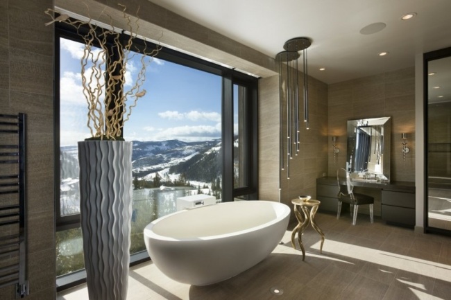 Modern stuga design atmosfär panoramautsikt badrum deco badkar