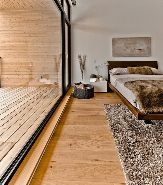 Sovrum med helruta veranda tillgång skjutdörr chalet design