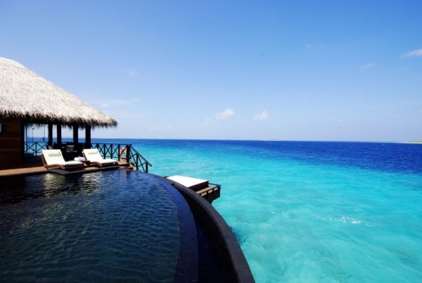 lyxhotell utsikt vackert väder exteriör Indiska oceanen