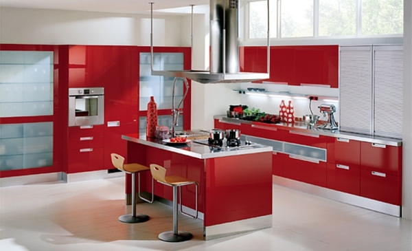 röd-kök-ö-modern-design-Italien