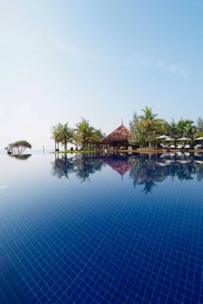 Malaysia resor platser lyxig spa resort infinity pool fantastisk utsikt