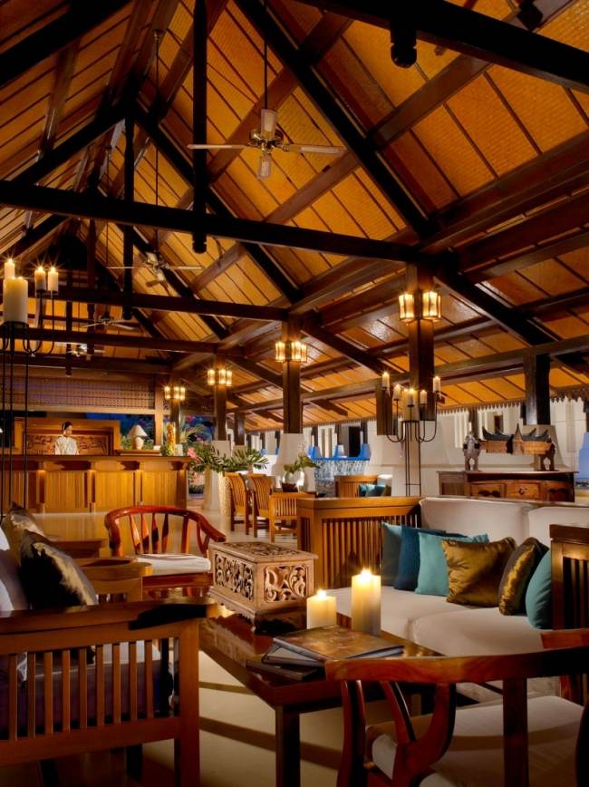 Exotiskt hotellkomplex-Tanjong Jara Resort-Sittande trätak