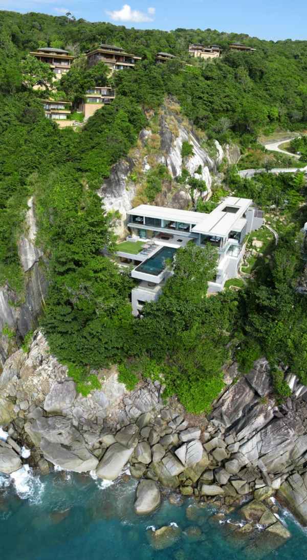 fantastisk-höjd-sommar-hus-på-klipporna