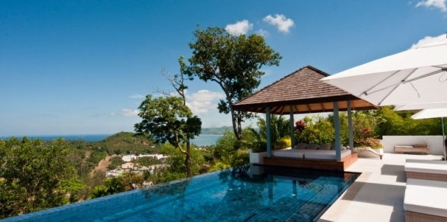 Paviljong trä infinity pool villa chan grajang phuket thailand