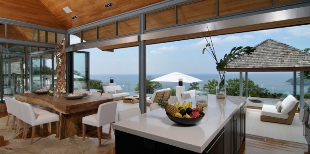 Villa resort loft öppen plan rustik matbord utomhus lounge möbler