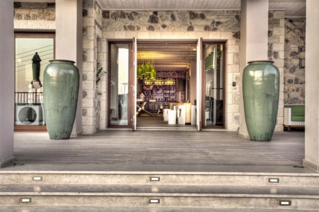 Lyxigt semesterkomplex-Salvator-Entrance-Planters-Porslin-grekisk stil