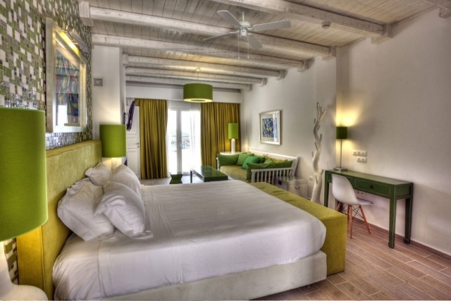 lyx-hotell-grekland-sovrum-design-i-olivgrön-vit