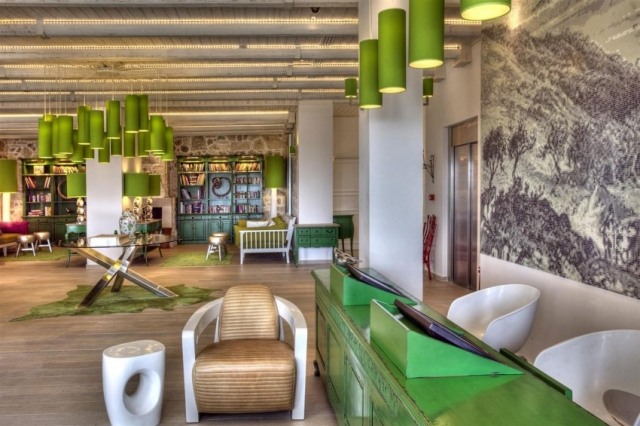 Design-hotell-Salvator-villor-interiör-eklektisk-möbler-kombination-grön