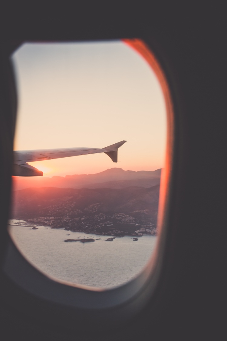 Vart ska man åka på semester Sunset Mallorca utsikt från planet