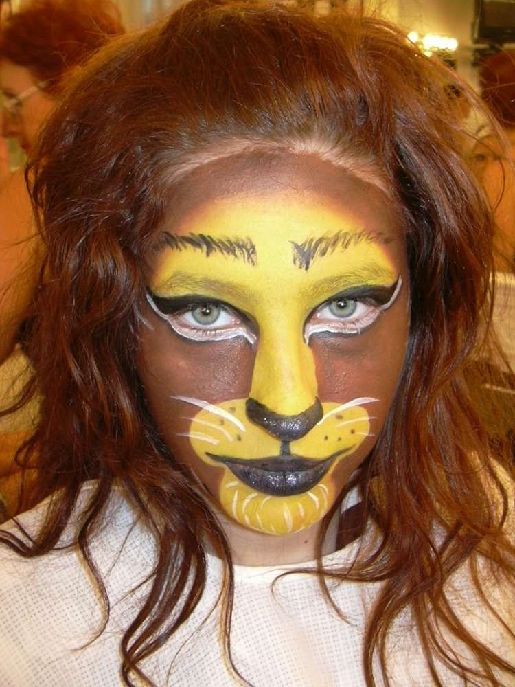 ansikte som lejon make-up barnidéer för karneval