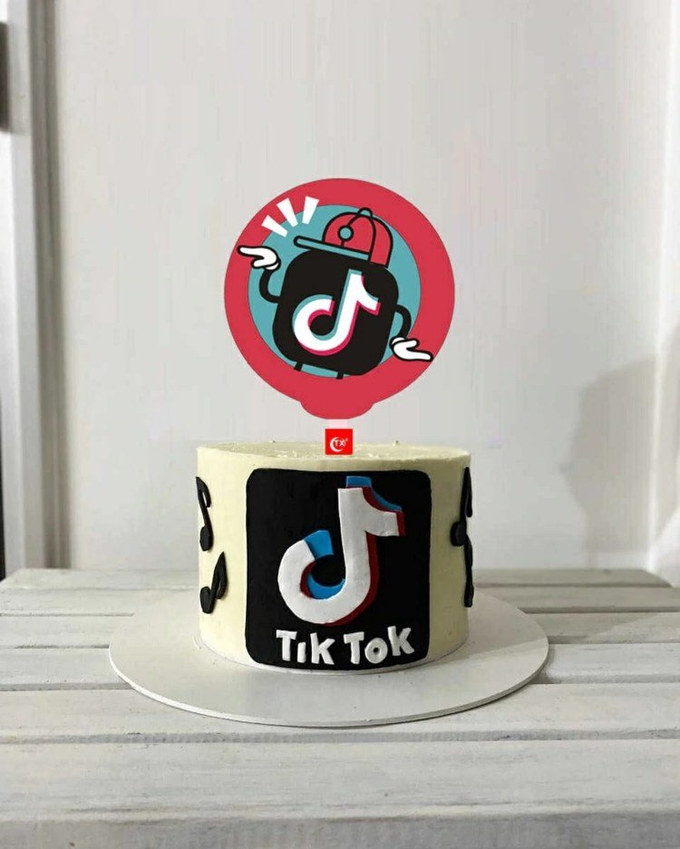 Förslag på att designa en tårta med ett Tik Tok -tema