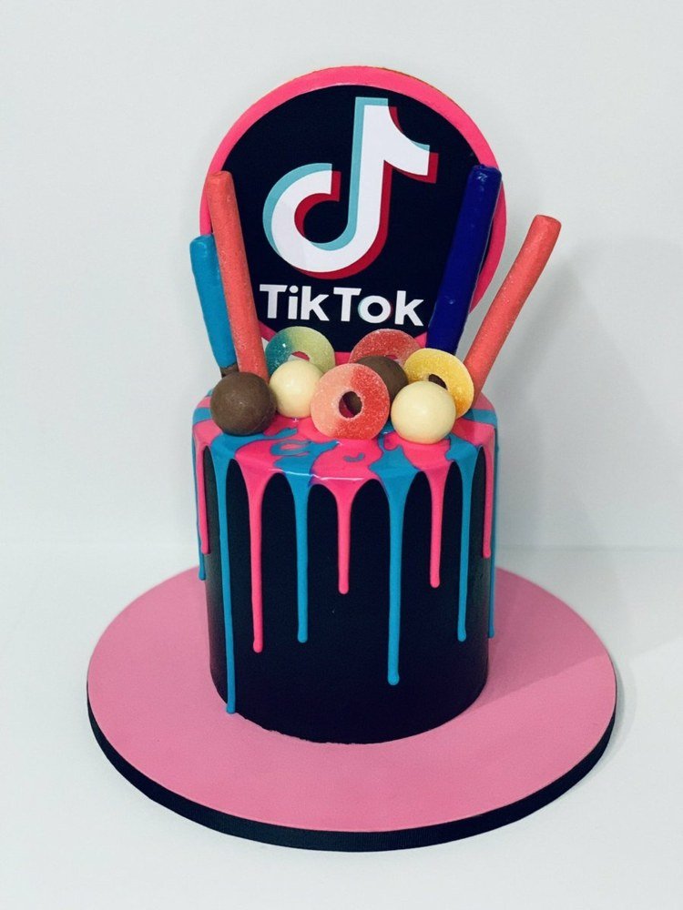 Dekorera tik tok -tårta med fondant och godis