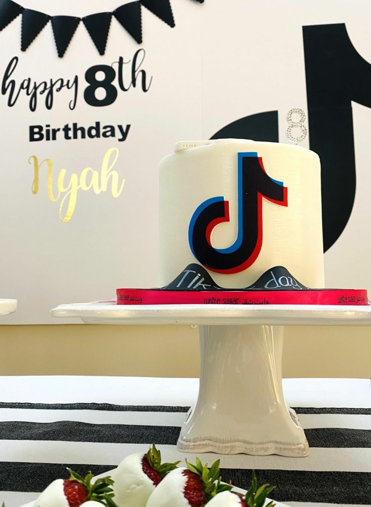 Ny trend erövrar hjärtan hos alla TikTok -fans - kreativ tårta och tårtdekorationer