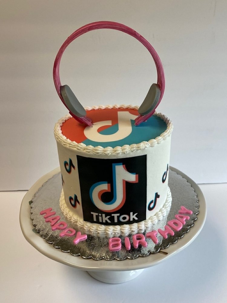 Även nybörjare kan enkelt dekorera kakor med fondant