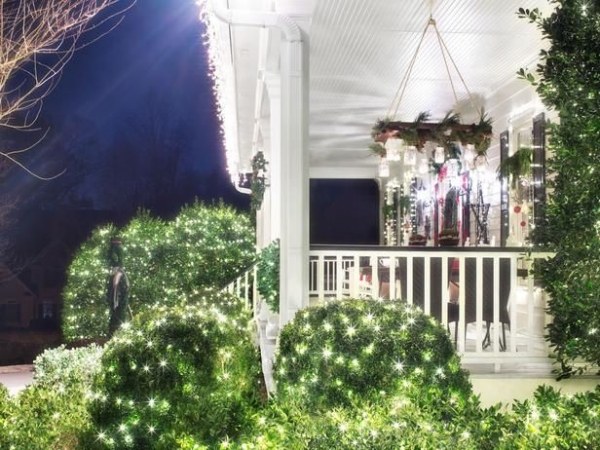 Julbelysning utanför huset veranda magiska fairy lampor