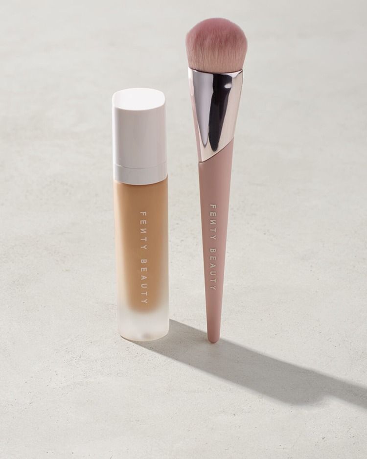 make-up brush make-up foundation applicera skönhetstips