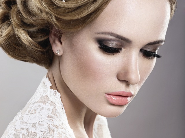 Smink för bröllopet smokey-eyes-rouge