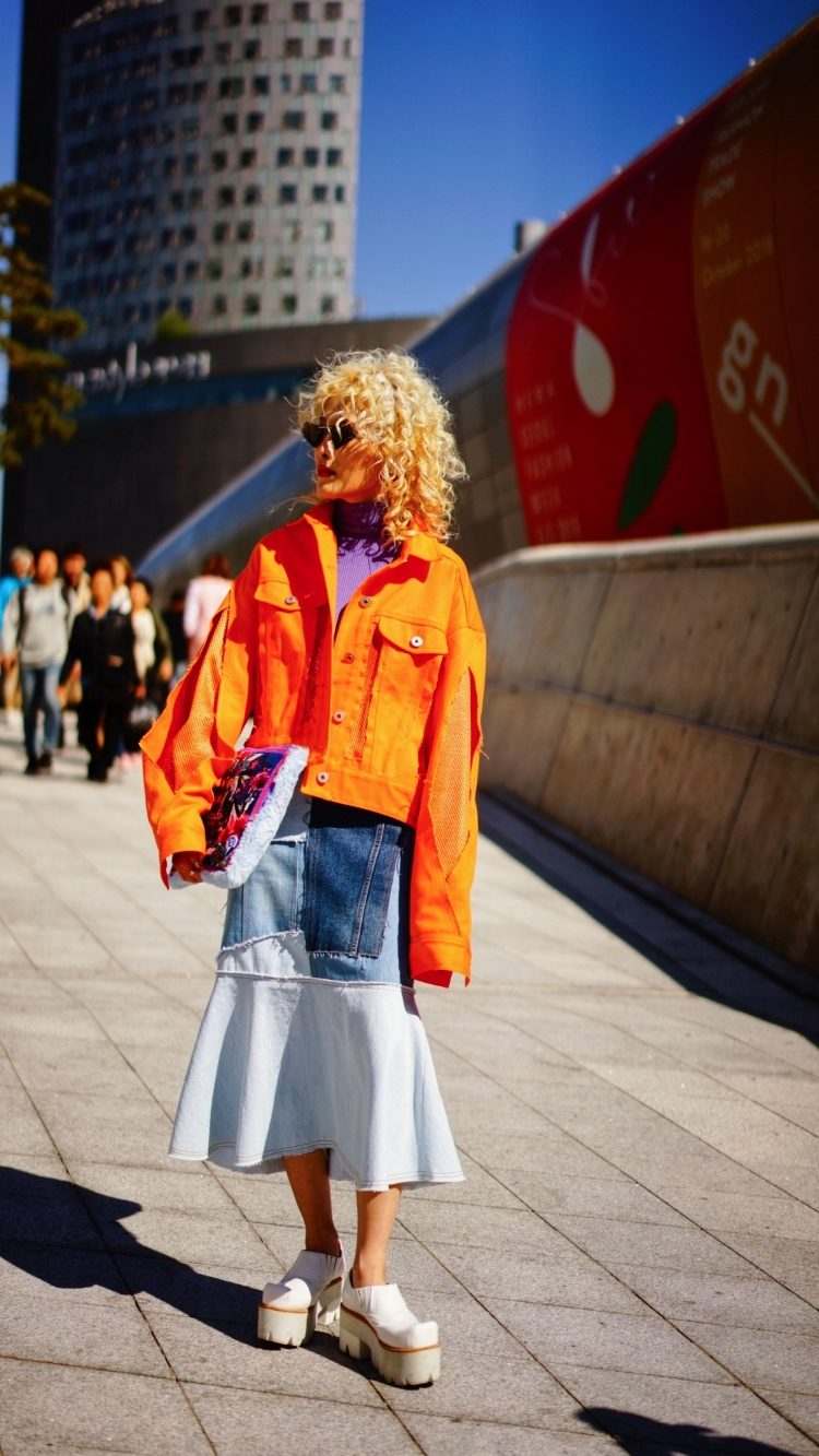Denimkjol med jeansjacka outfits modetrender hösten 2019