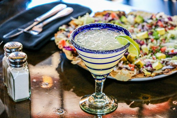 Margaritas gör cocktails med tequilarecept sommarcocktails enkla