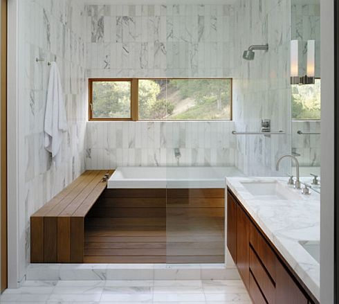 små-badrum-trä-element-marmor-kakel