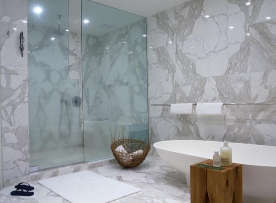 badrumsväggar i marmor
