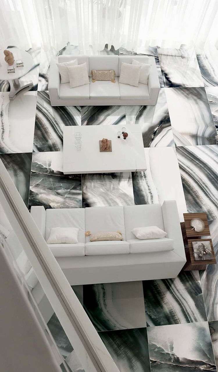 marmor rengöringsvård golv svart vitt ädelt vardagsrum