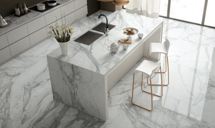 marmor rengöring vård kök modernt minimalistiskt golv köksö