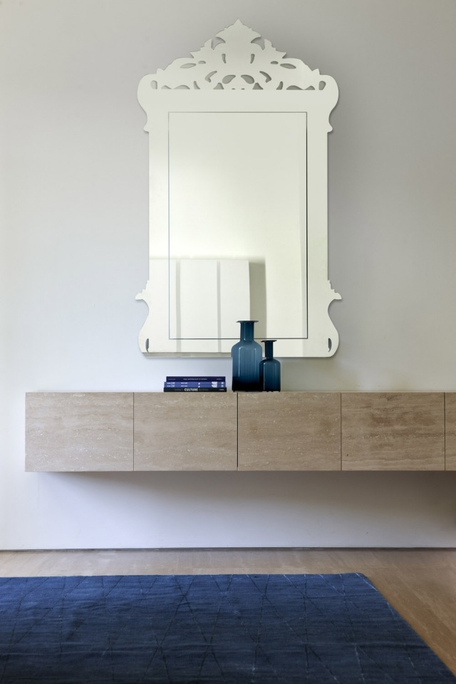 Ramlösa-spegel-kant-dekorativa-utskärningar-Madame-porada