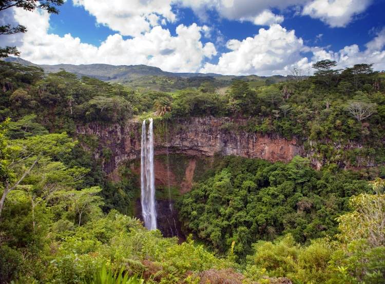 När är den bästa tiden att besöka Mauritius Chamarel vattenfall