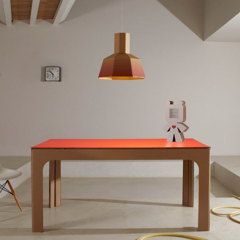 Möbler gjorda av kartong-matbord-orange-bordsskiva