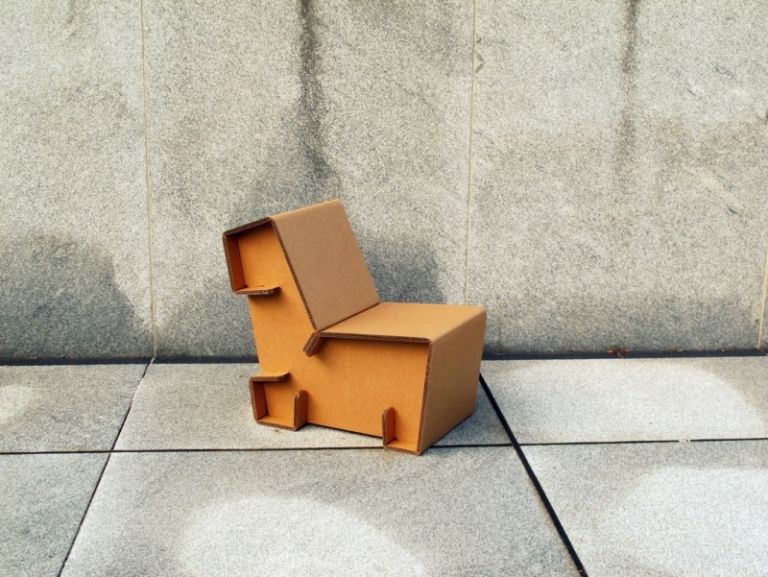 Möbler-gjorda av kartong-fåtöljer-stabilt-vik-idéer-Charigami