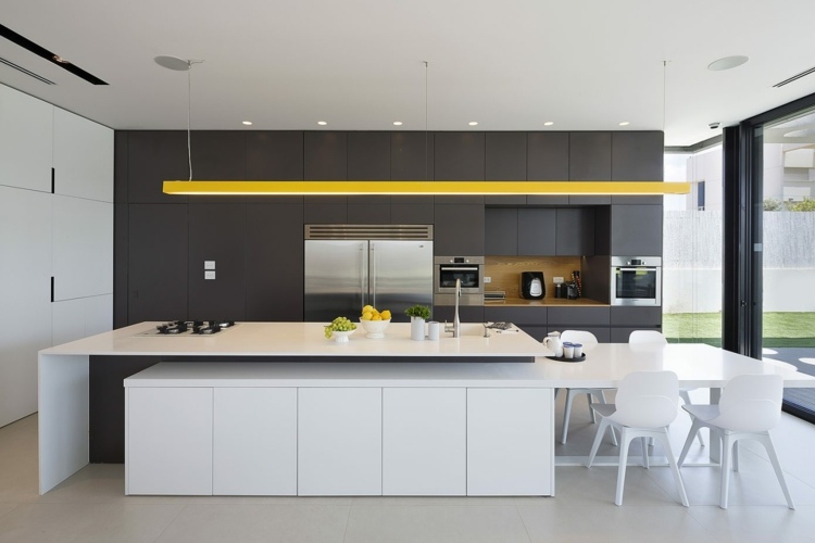 möbler i grå modern-kök-minimalistisk-kök ö-vit