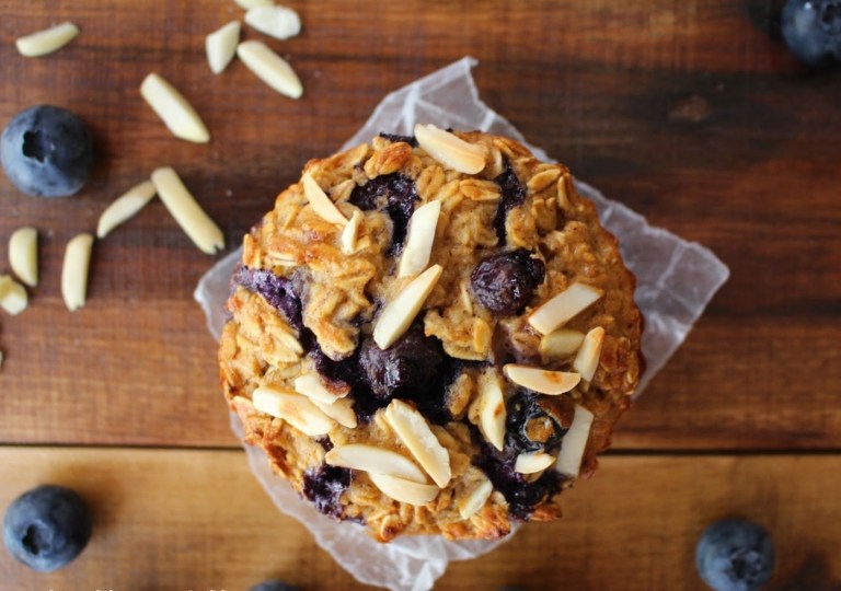 Måltidsprep idéer takeaway frukost friska muffins med blåbär och mandel
