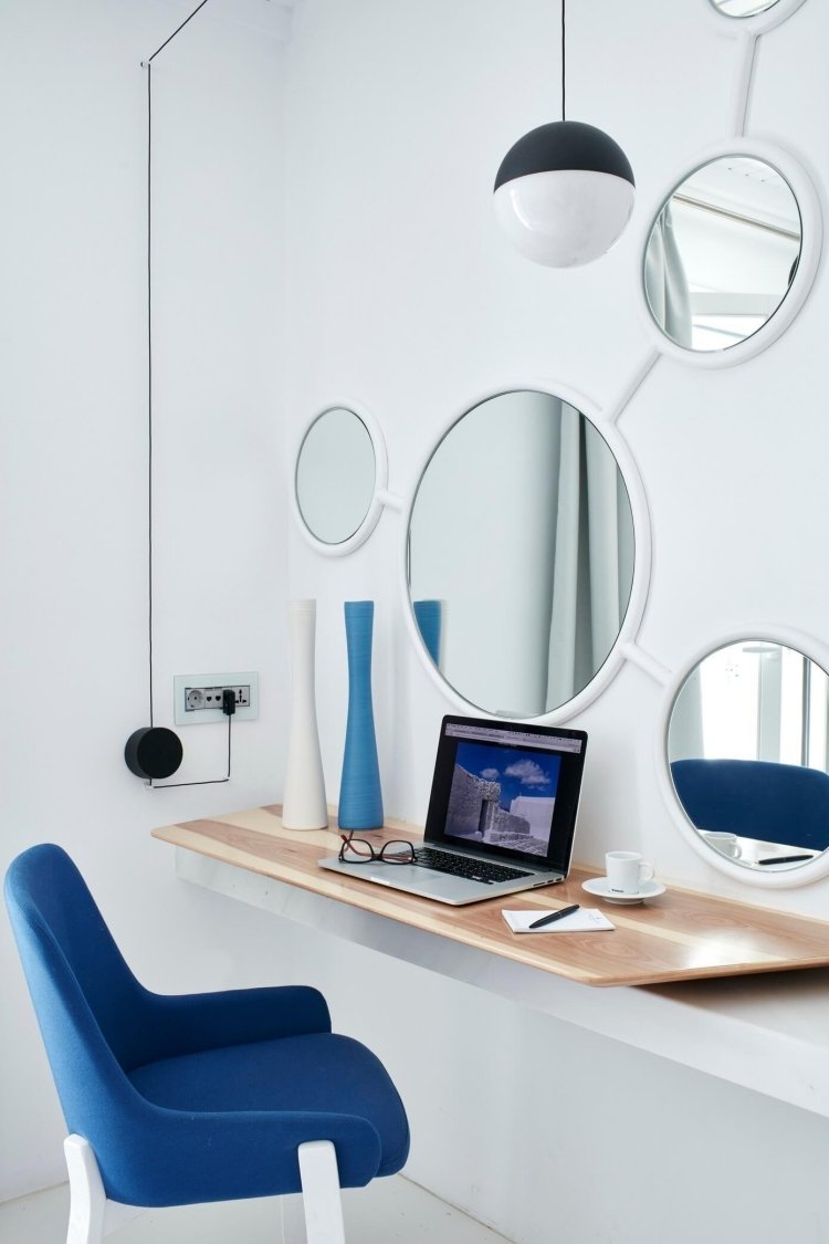 medelhavs-levande-modern-lyx-spegel-rund-vägg-design-vit-blå