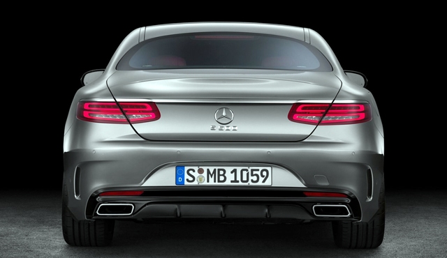 Mercedes Benz S -klass i ryggen